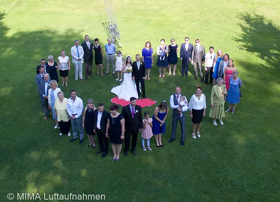 Hochzeitsfoto aus der Luft (Bild 7)
